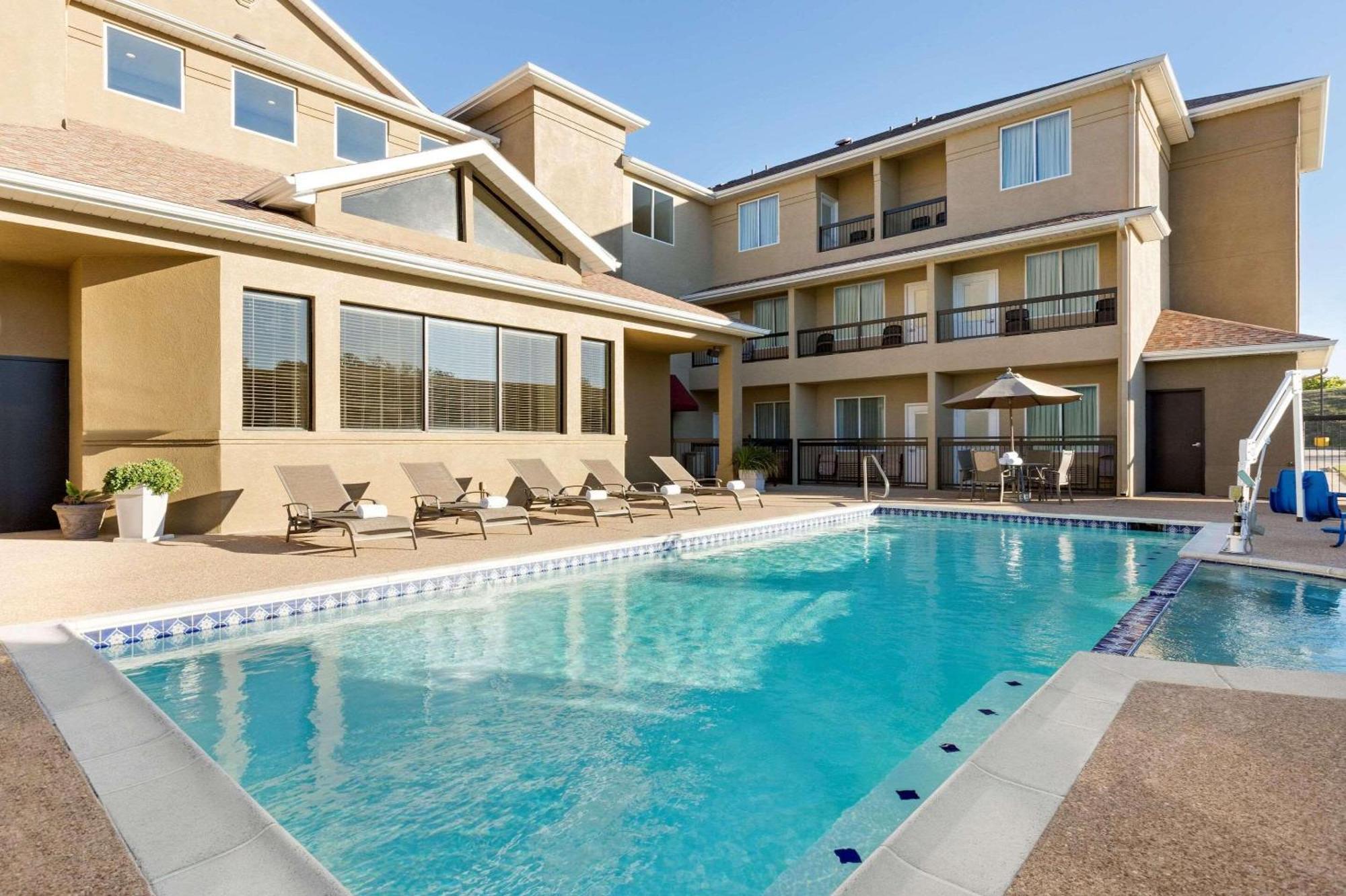 Country Inn & Suites By Radisson, Fort Worth West L-30 Nas Jrb Экстерьер фото